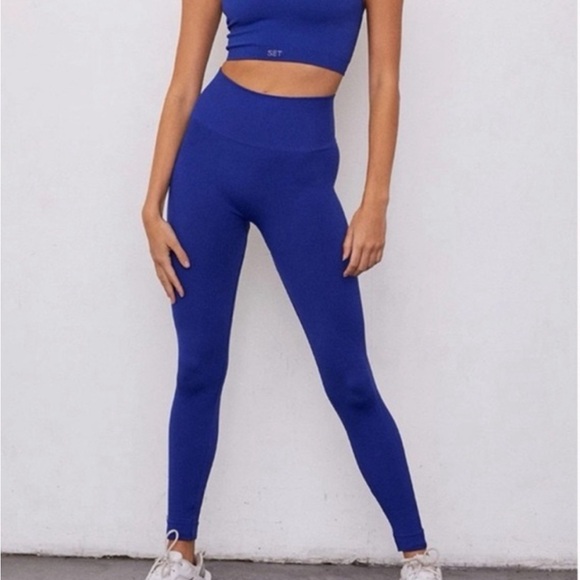 SET Active Blue 3 Piece Sculptflex Set Ribbed V Neck Bra + Box Cut Bra + Legging - Picture 3 of 15